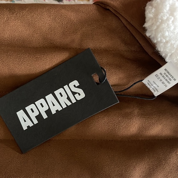 APPARIS Ziggy Faux Shearling Pull through Scarf - Picture 2 of 3